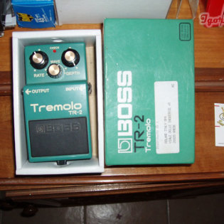 TR-2 Tremolo Boss